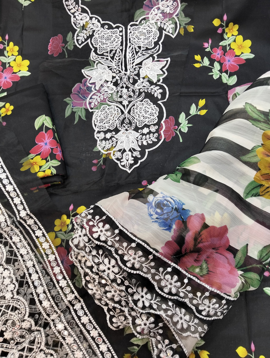 3PC BLACK MULTI LAWN WITH PATCHES