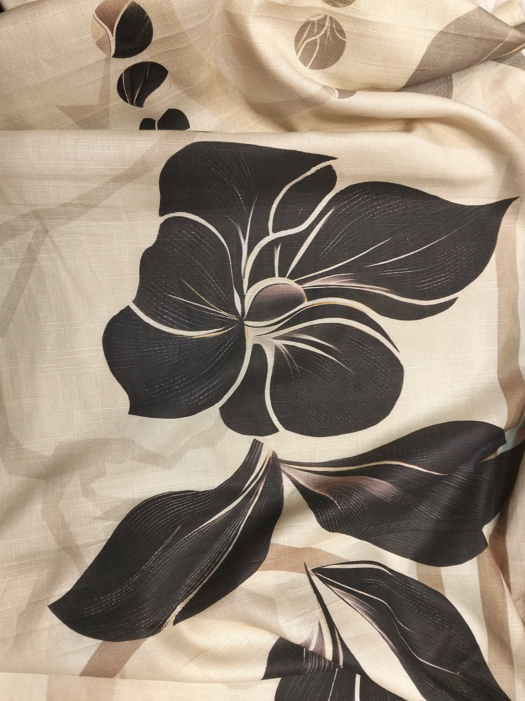 3PC BLACK PANKH PRINTED lAWN